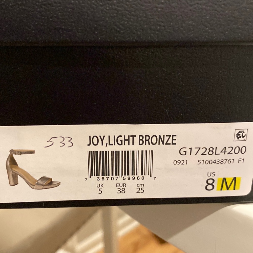 Naturalizer block heels in bronze